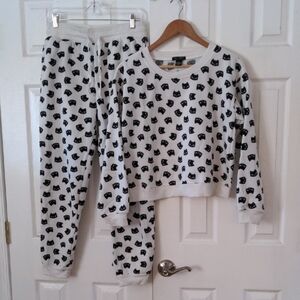 Cozy women's sweatshirt jogger set with Cat Print size L lounge wear